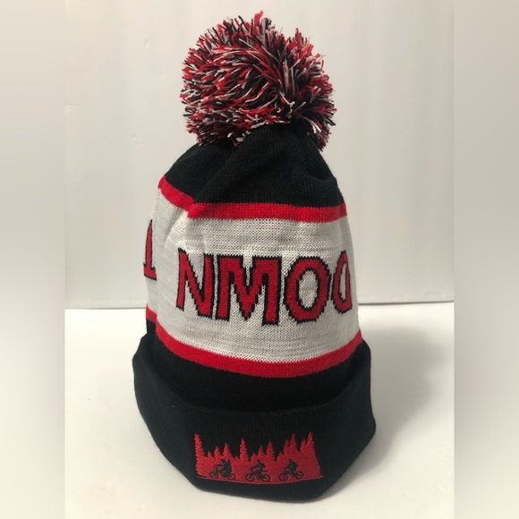 NEW Stranger Things Fleece Lined Beanie “The Upside Down” Mind Flayer Limited Ed - Picture 2 of 6